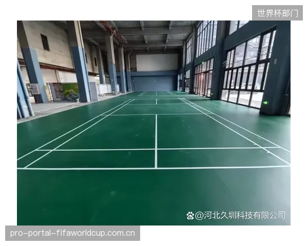 为何众多场馆投入巨资铺设A级枫木,球员却仍抱怨场地打滑?问题的根源在于忽略了对UV漆面附着力和摩擦系数的实验室质检 为何众多场馆投入巨资铺设A级枫木,球员却仍抱怨场地打滑?问题的根源在于忽略了对UV漆面附着力和摩擦系数的实验室质检