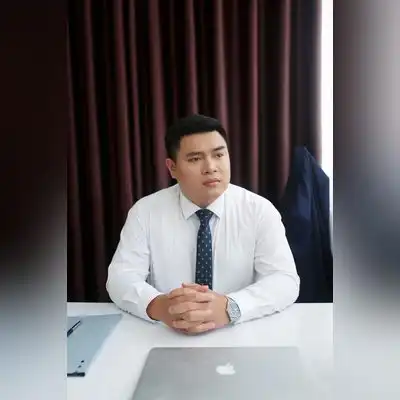 纪苑辰